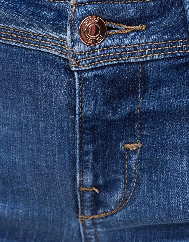 GUESS - Low Rise Skinny Jeans