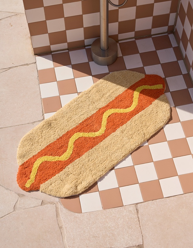 Linen House Kids - Hot Dog Bath Novelty Bath Mat