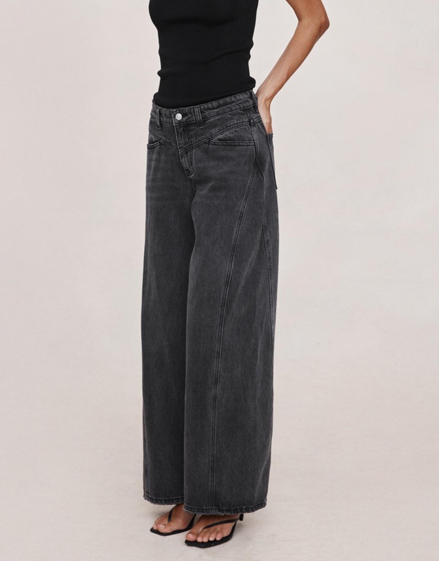 Marle - Cross Stitch Barrel Jeans