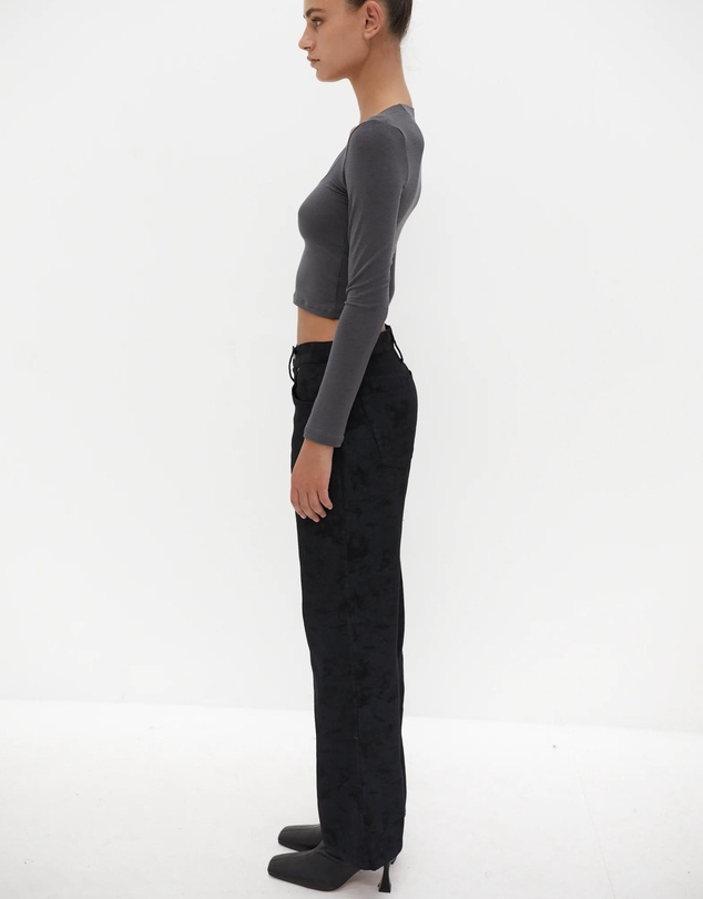 Style Addict - Straight Leg Jeans