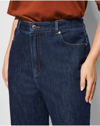 Commonry - The High Rise Crop Girlfriend Jean