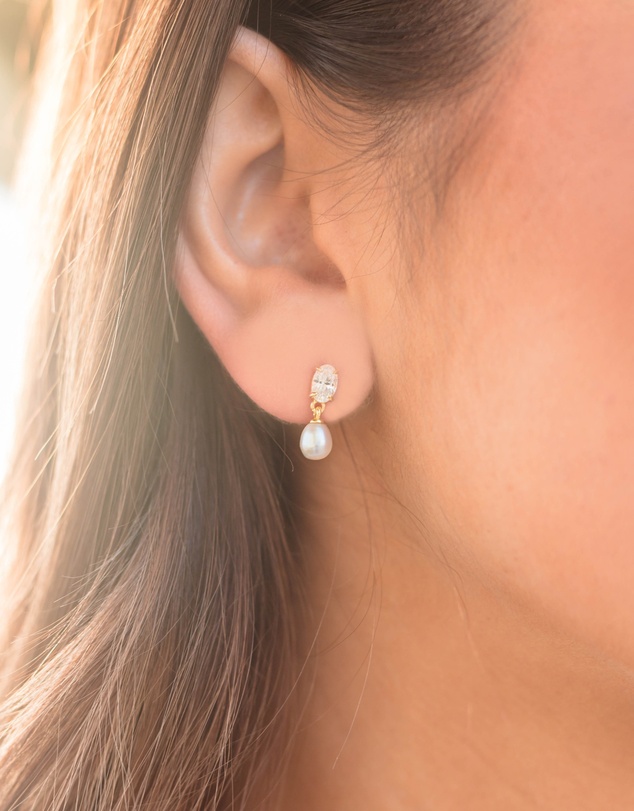 Georgini - GEORGINI OCEAN WHITSUNDAYS FRESHWATER PEARL EARRINGS GOLD
