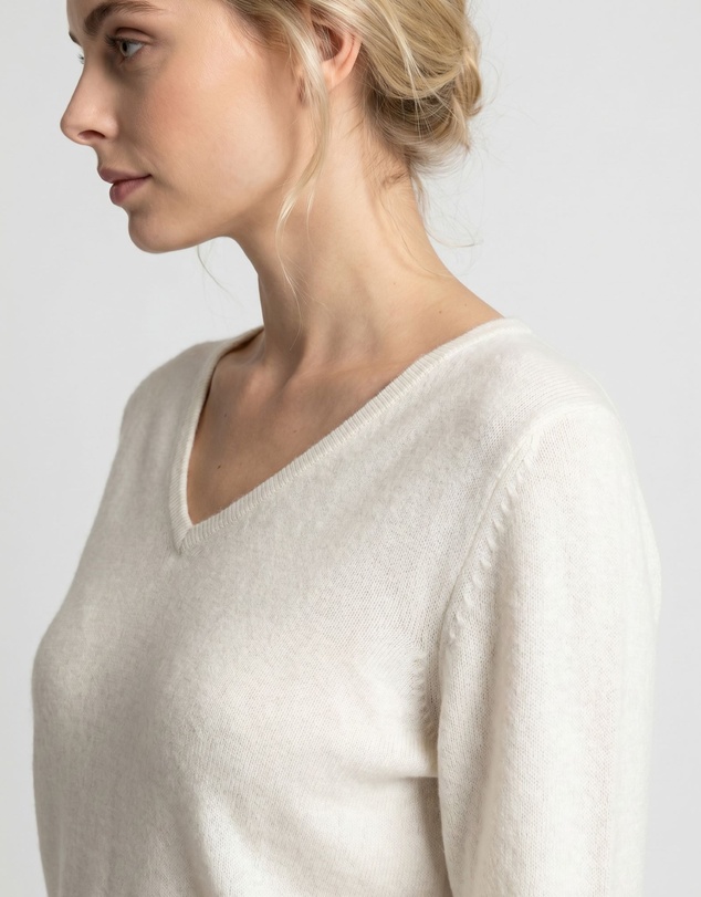SILK MAGNOLIA - Cashmere V Nneck Jumper