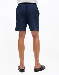 Superdry - Essential 17