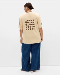 City Chic - Plus size Roll The Dice Oversized Tee - butter