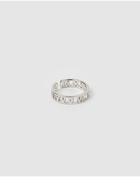 Izoa - Roman Ring