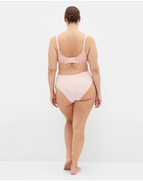 City Chic - Plus size Martine Shorty - pink icing
