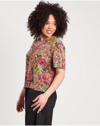 The Social Outfit - Silk Tee - Fairfield Bloom