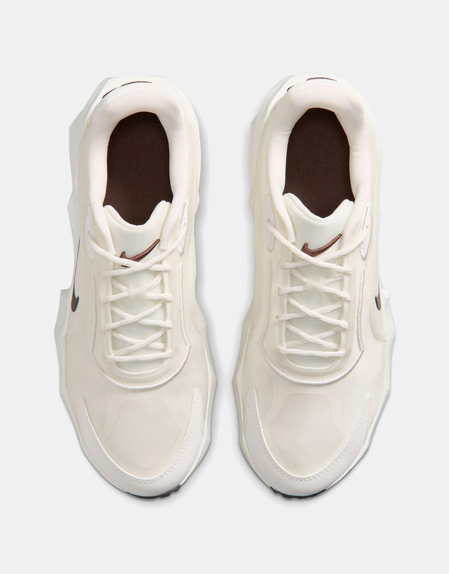 Nike - Aura Edge - Women's