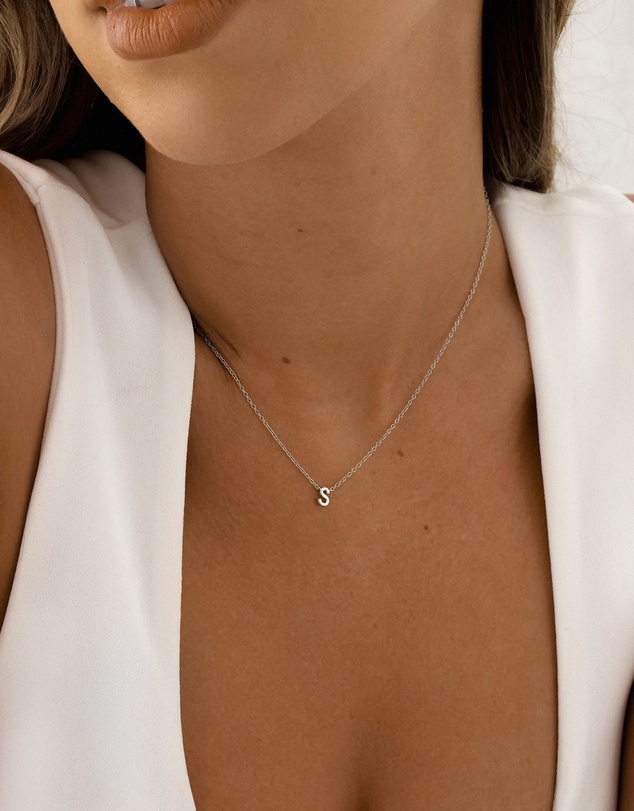 The Silver Collective - Petite A-Z Letter Necklace Silver - S