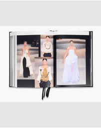 Brumby Sunstate - Givenchy Catwalk