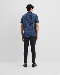 Country Road - Short Sleeve Leaf Linen Shirt
