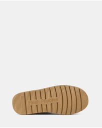 Hush Puppies - Fuzzy