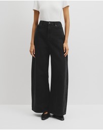 Country Road - Curved Wide Leg Jean