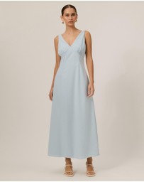 Tussah - Andy V Neck Midi Dress