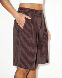 Dazie - Work Wife Tailored Bermuda Shorts