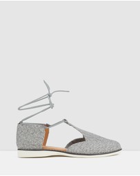 Rollie - Sidecut T-Bar Weave Shoe
