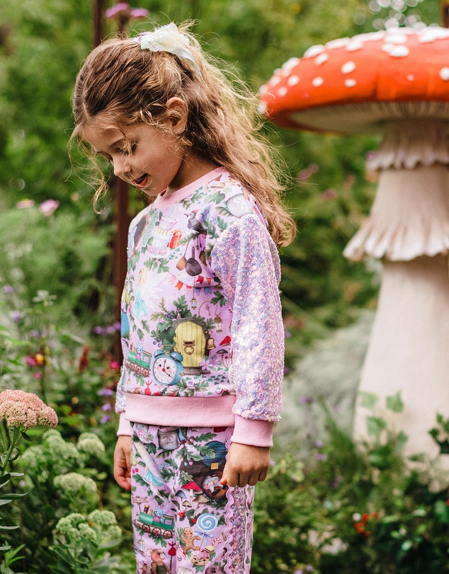 Fleur Harris - 'Faraway Friends' Sweater in Lilac
