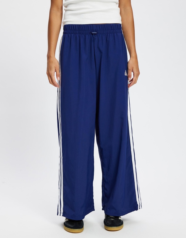 adidas Sportswear - Essentials 3-Stripes Lifestyle Woven Parachute Pants