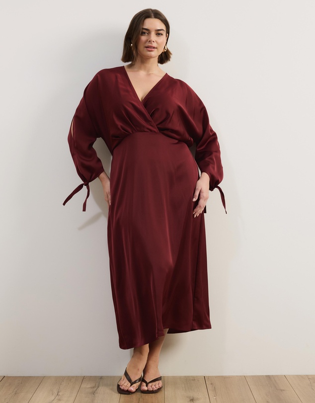 Atmos&Here Curvy - June Satin Split Sleeve Midi Dress