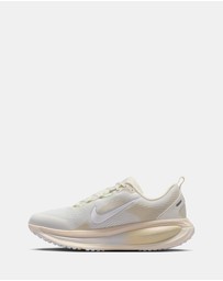 Nike - Vomero 18 - Women's