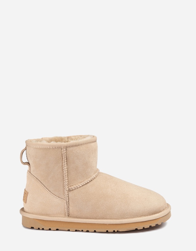 Ozwear Connection Uggs - Ugg Classic Mini Boots (Water Resistant)