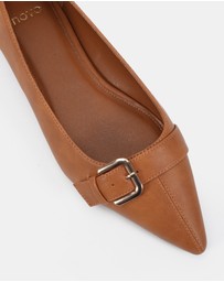 Novo - Catty Flats