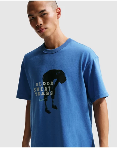 Nike - Sportswear Premium Essentials T-Shirt