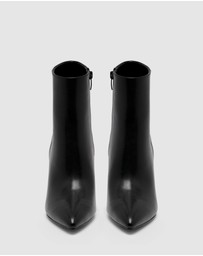 Nine West - Plumm