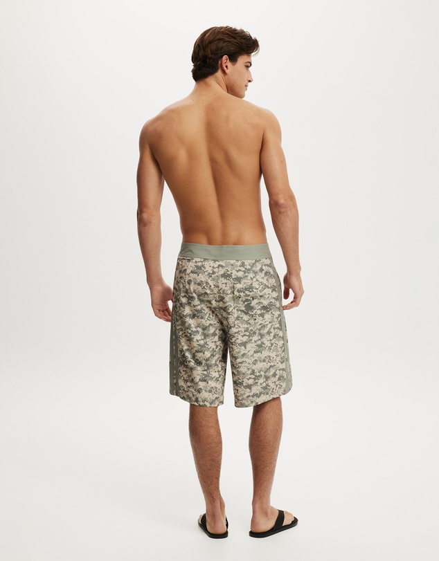 Cotton On - Super Baggy Boardshort