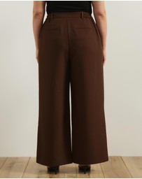 Atmos&Here Curvy - Agnes Pleated Tailored Pants
