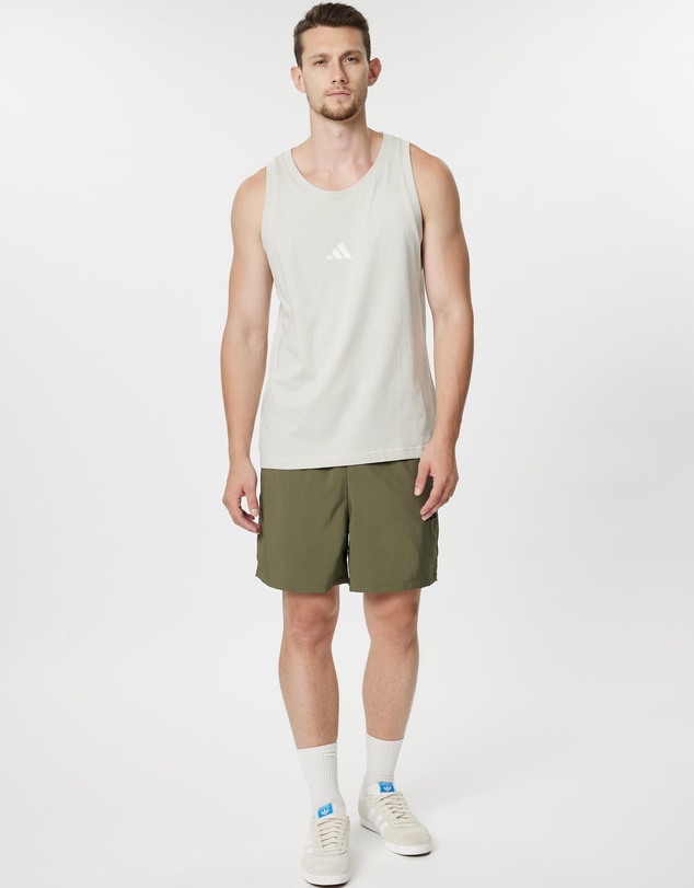 adidas Sportswear - Essentials Small Logo Chelsea Shorts