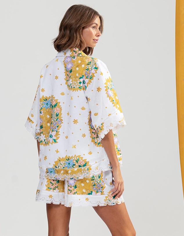 Binny - 2 Massinger Street Top