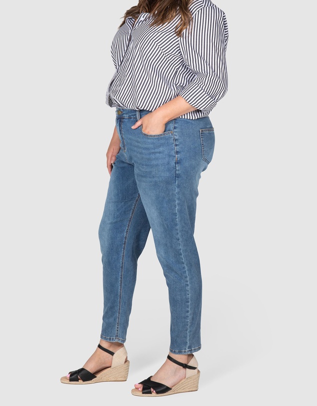 Love Your Wardrobe - Lottie Mid Wash Jeans