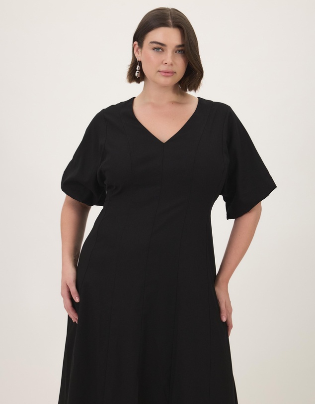 Atmos&Here Curvy - Ivy Short Sleeve Midi Dress in Cotton Linen Blend