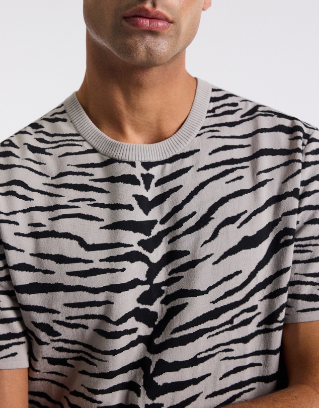 Calibre - Relaxed Zebra Jacquard T-shirt Zinc