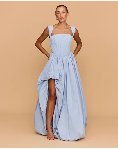 Catherine Ferraro Dresses for Modern Elegance- THE ICONIC