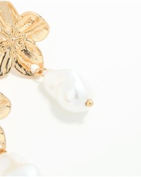 Lovisa - Gold Plated Pearl & Flower Drop Earrings