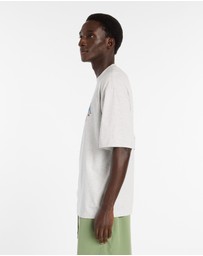 New Balance - Ghica Line Up Oversized T-Shirt