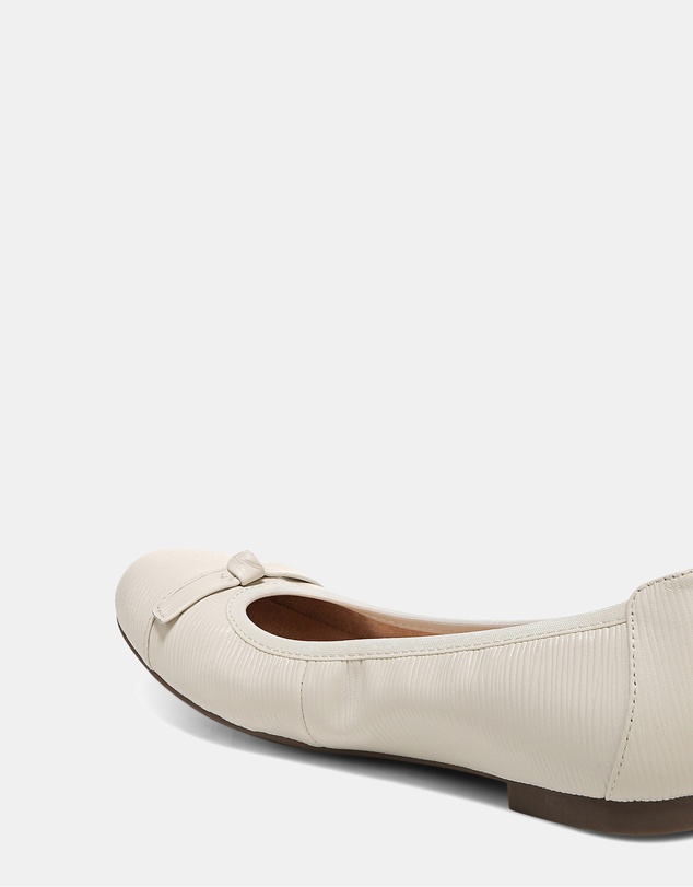 Vionic - Amorie Ballet Flat - Cream Wavy