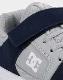 DC Shoes - Boys 4 to 16 Manteca 4 V Skate Shoes