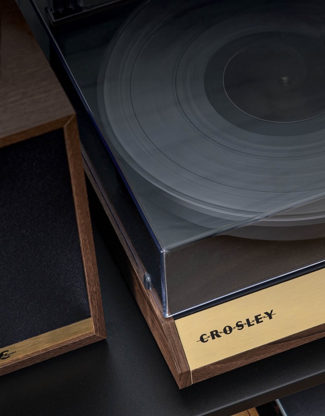 Crosley - Crosley C72 Record Player Shelf System - Walnut