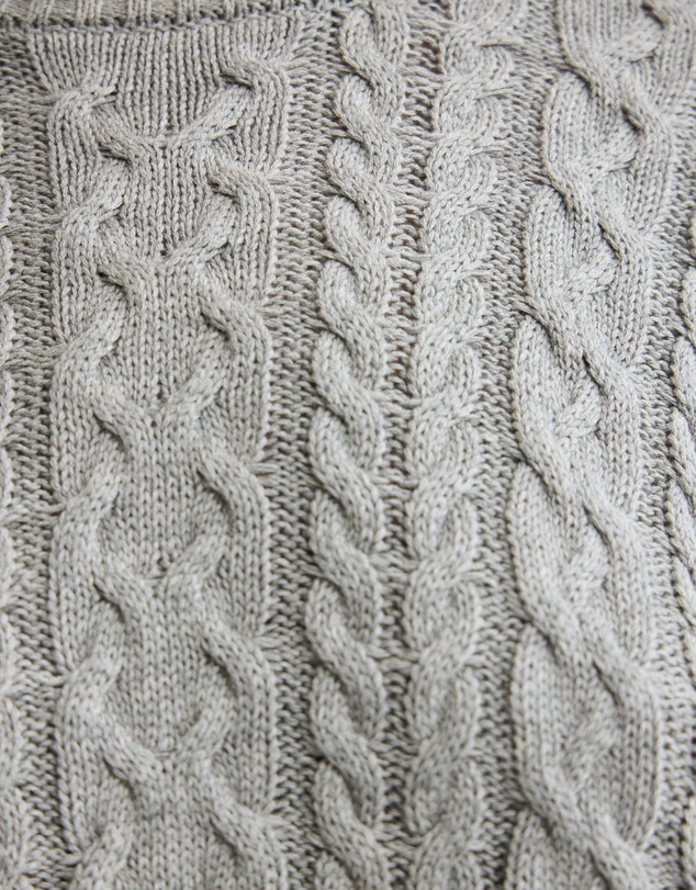 Oxford - Evie Cable Knit Crew Neck