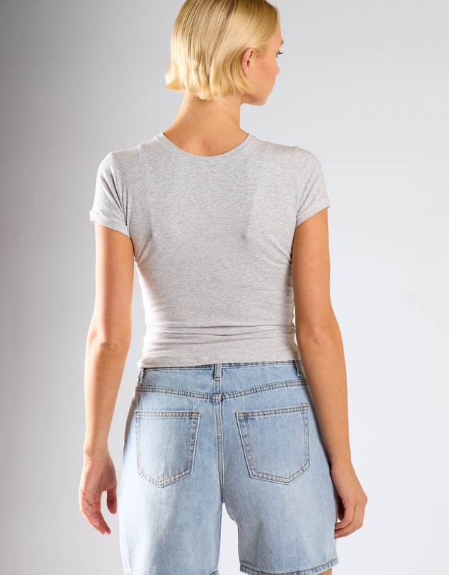 Glamorous - Mid Waist Loose Fit Denim Shorts