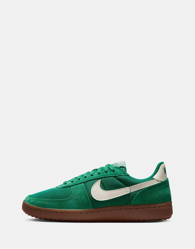 Nike - Field General SE - Women's