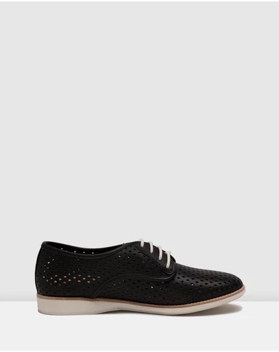 Rollie - Derby Punch Shoe