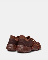 Camper - Trainers Roku