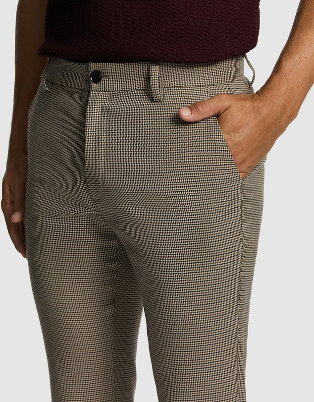 yd. - Peaky Slim Chino