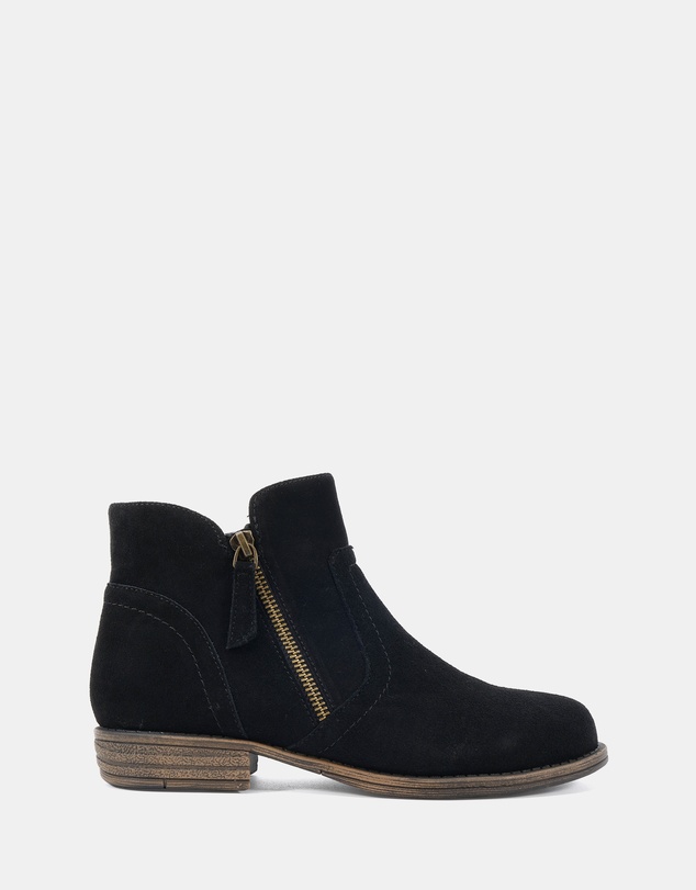 Clarks - Hannah Black