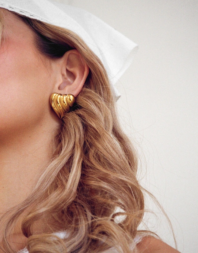 Style Addict - Heart Earrings
